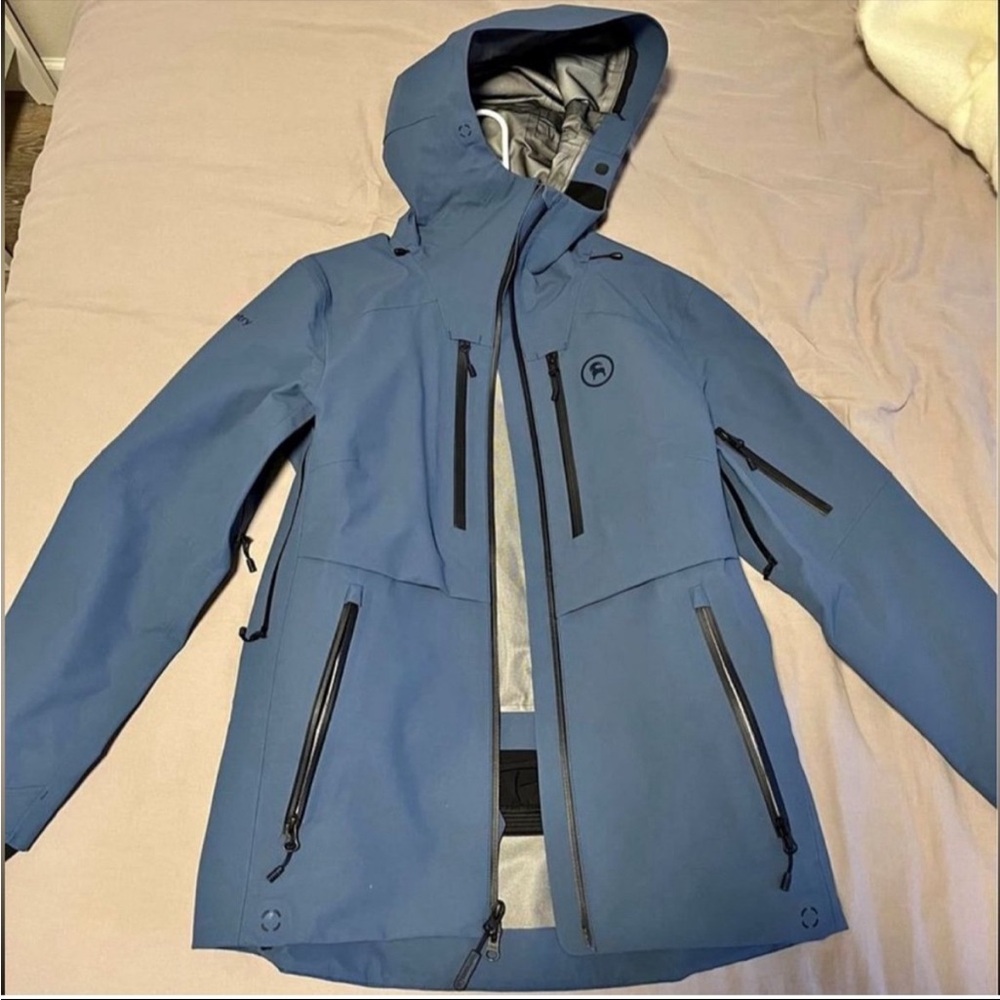 Like new women’s backcountry ski jacket
